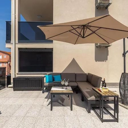Appartamento 3 Bedroom Beautiful In *