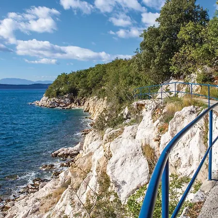 Cozy Apartment In Crikvenica With Wifi Apartman